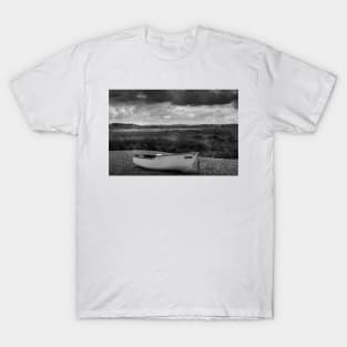 Boat on a shingle beach T-Shirt